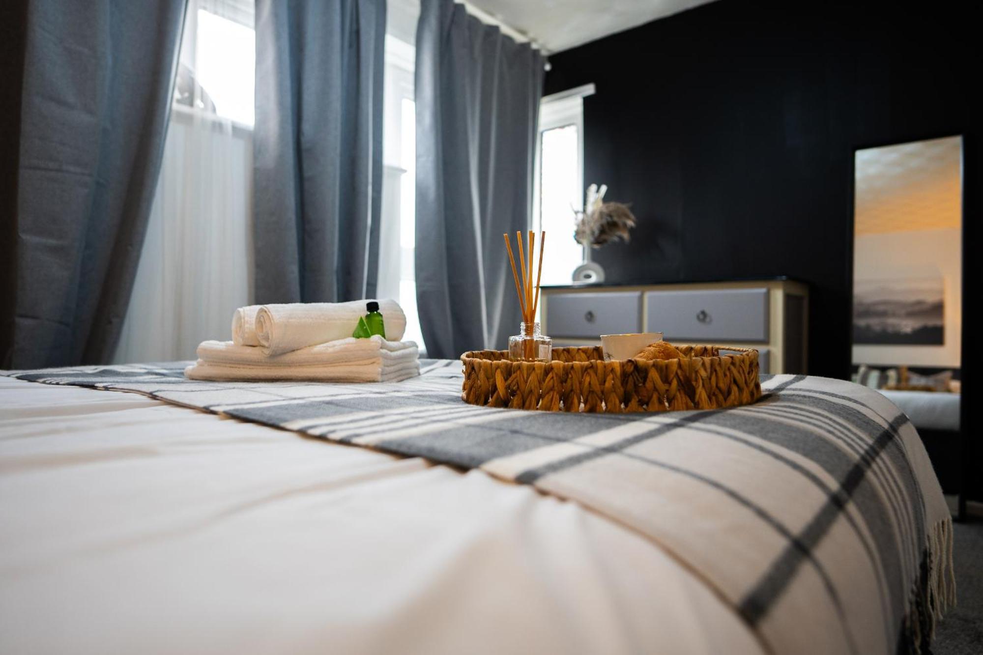 Arena Apartment With Balcony Бирмингем Экстерьер фото