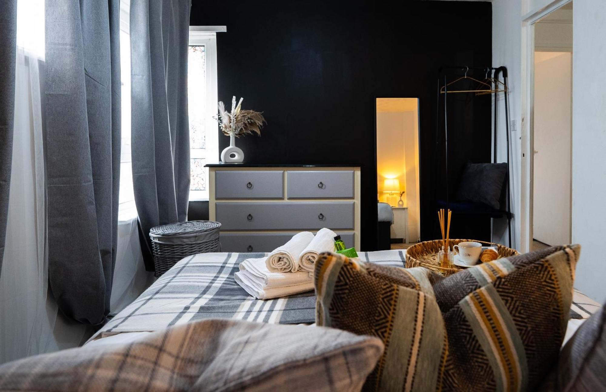 Arena Apartment With Balcony Бирмингем Экстерьер фото