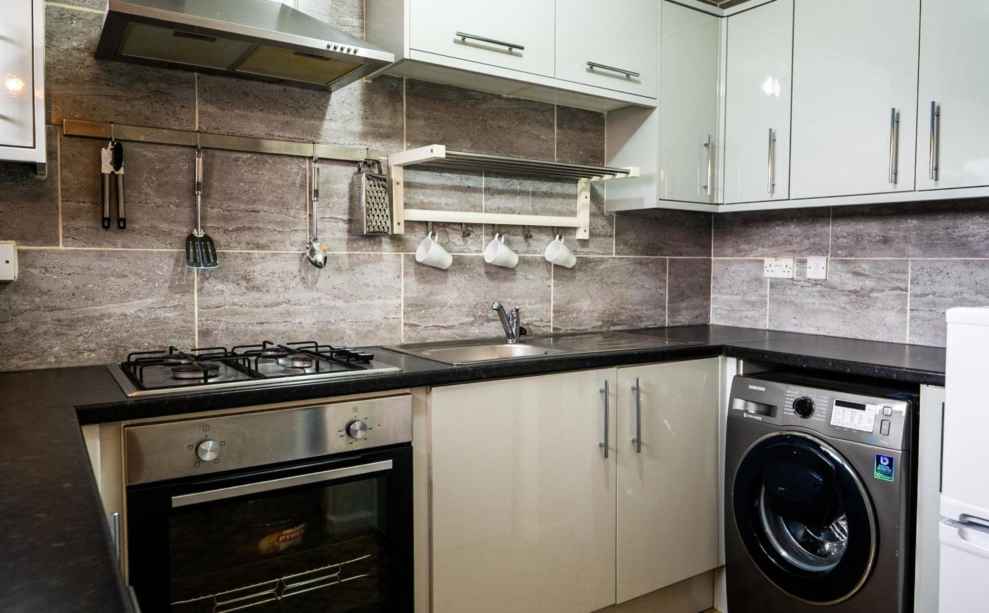 Arena Apartment With Balcony Бирмингем Экстерьер фото